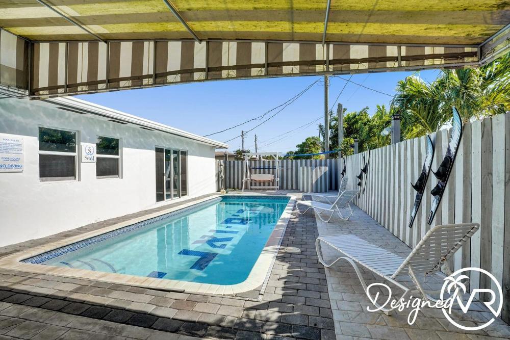 Unit G SeaI Private Room near Deerfield Beach~